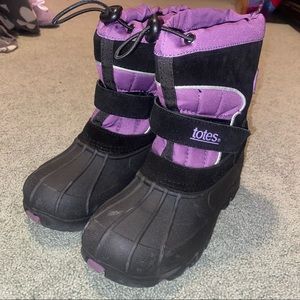 Size 1 Totes Winter Velcro Drawstring Boots Purple Black